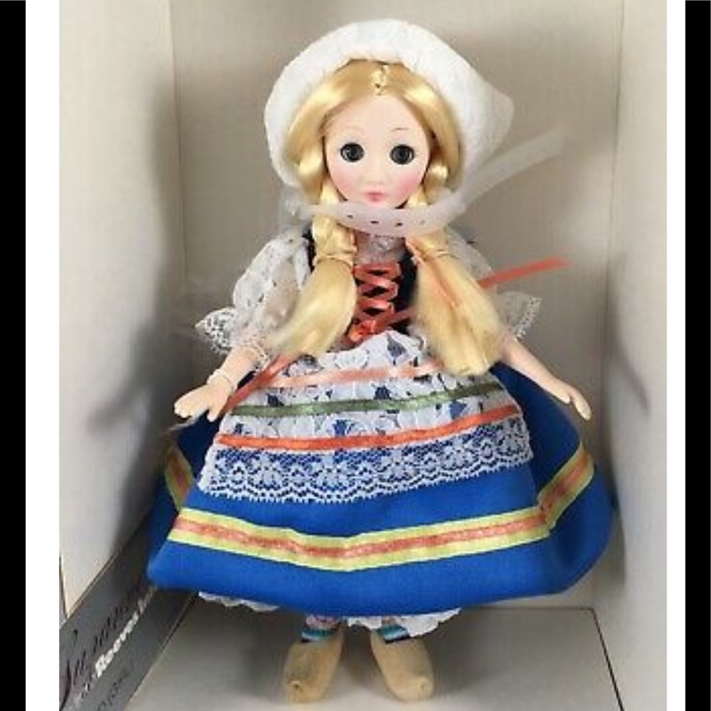 Suzanne Gibson Reeves International doll Poland